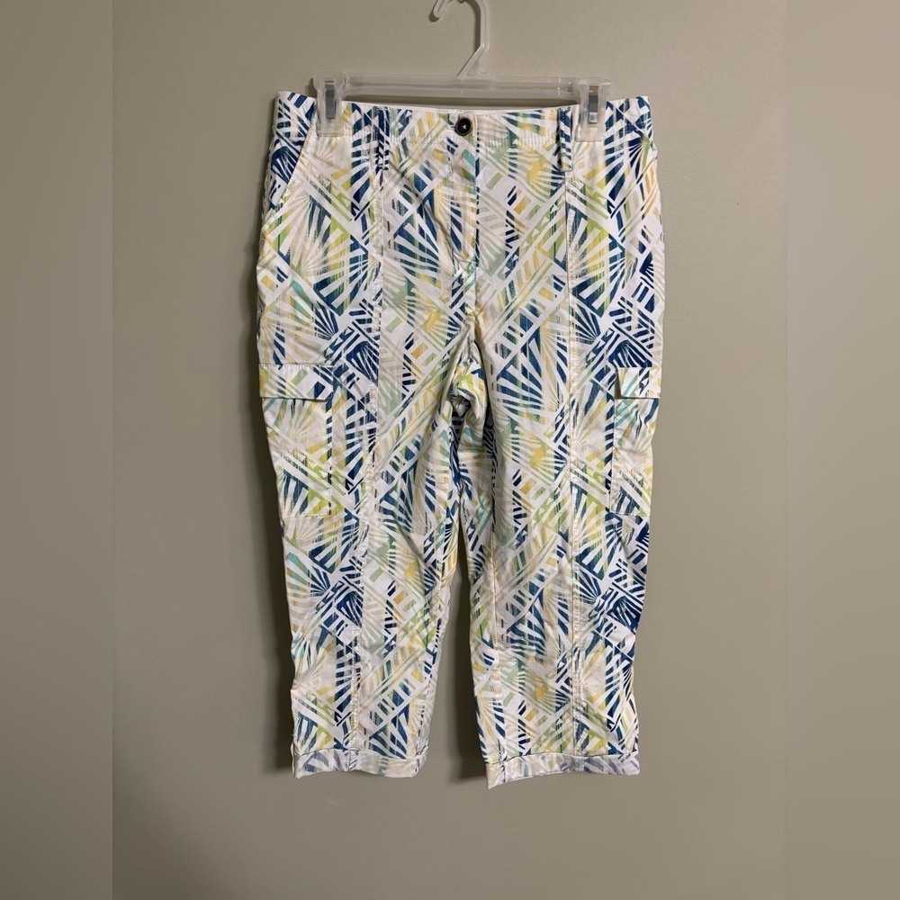 Chico’s Cargo Capri Pants Size 00 US 2 Stretch Coastal Blue Green Printed